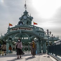 Semakin bertambahnya kasus virus Corona di berbagai dunia termasuk Jepang, membuat tempat paling bahagia di dunia ini suram dan sepi. Foto: Carl Court/Getty Images