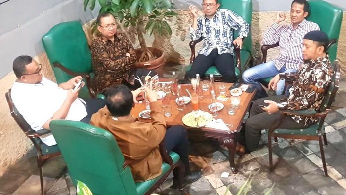 Sekjen Partai non DPR