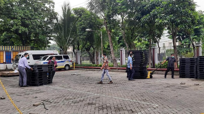 posko crisis center virus corona di rs unair dibongkar