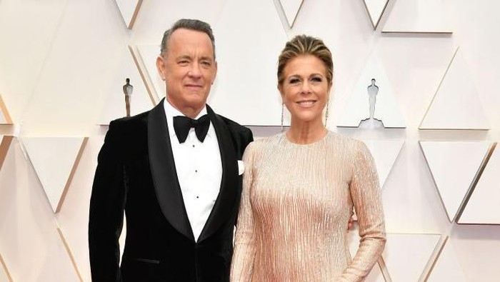 6/5/97 Santa Monica, Ca Tom Hanks and Rita Wilson at the APLA benefit Gala. The gala took place in a private airplane hanger at the Santa Monica Airport.