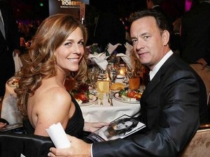 Heboh Pengakuan Tom Hanks dan Istri Positif Corona