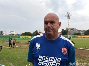 Eks Pelatih PSM Makassar Bojan Hodak Gantikan Luis Milla di Persib Bandung