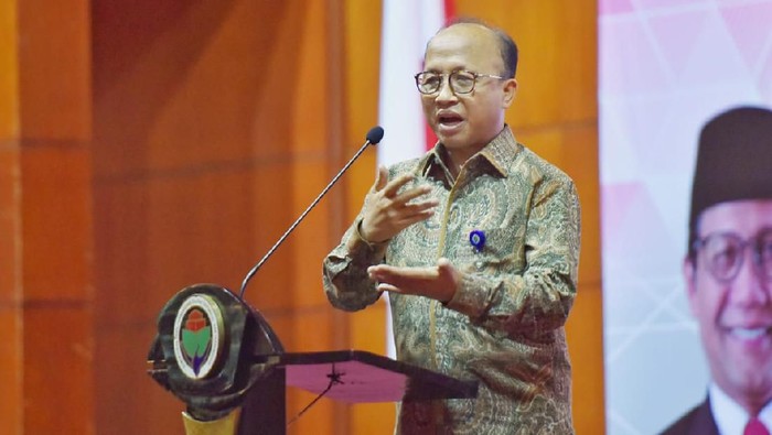 Sekretaris Jenderal Kementerian Desa, Pembangunan Daerah Tertinggal dan Transmigrasi Anwar Sanusi
