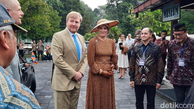 Raja dan ratu belanda di Prambanan Raja dan ratu belanda di Prambanan