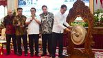 Salam Namaste Jokowi di Tengah Wabah Corona