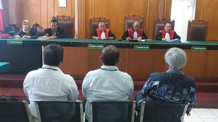 sidang jalan gubeng ambles