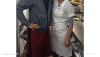Di balik itu, netizen juga terkesan dengan momen kuliner Tom Hanks. Meski tak banyak ia bagikan melalui instagram, tetapi banyak beredar foto dirinya saat makan bersama. Foto: Istimewa