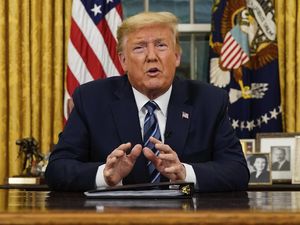 Ledakan Besar Terjadi di Beirut, Trump: AS Siap Bantu Lebanon