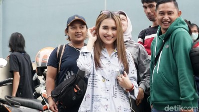 Heboh Corona, Ayu Ting Ting Tetap Gelar Konser
