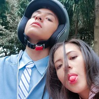 Mantan member JKT 48 Zara dan Angga Yunanda kembali disandingkan menjadi pasangan di film terbaru berjudul Mariposa. Sebelumnya Zara dan Angga telah bermain di film Dua Garis Biru. Sejak saat itu, keduanya pun tampak semakin dekat.  Foto: Instagram