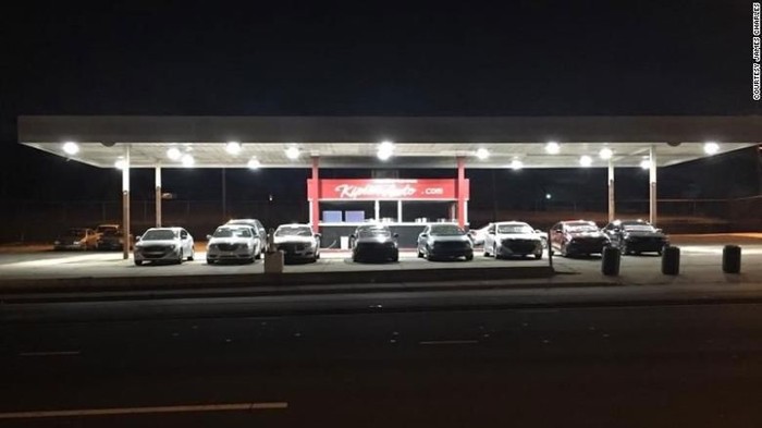 Dealer Mobil