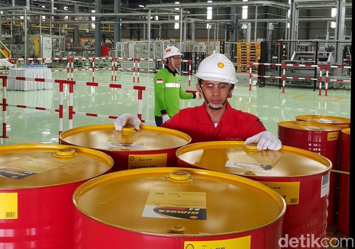 Produsen pelumas mulai melirik pasar di luar Pulau Jawa. Salah satunya Shell Indonesia yang tengah membidik wilayah tersebut.