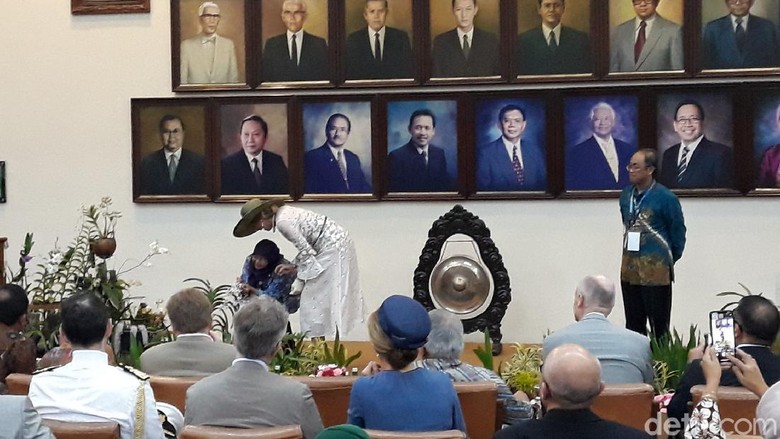 Ratu Maxima di UGM Ratu Maxima di UGM