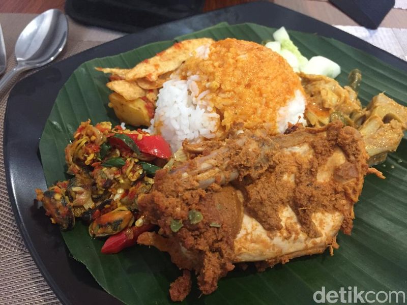 Nasi Kapau Langganan
