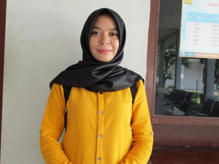 Seorang wanita di Deli Serdang, Sumatera Utara (Sumut), Sri Enda Pujiani (27), terlibat aksi kejar-kejaran dengan jambret di jalanan. Dia mengejar jambret dengan motor matic yang dikendarainya hingga si jambret terjatuh.