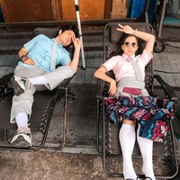 Inilah keseruan mereka saat di lokasi syuting. Dari film Mariposa ini tampak hubungan Angga dan Zara yang semakin dekat.  Foto: Instagram