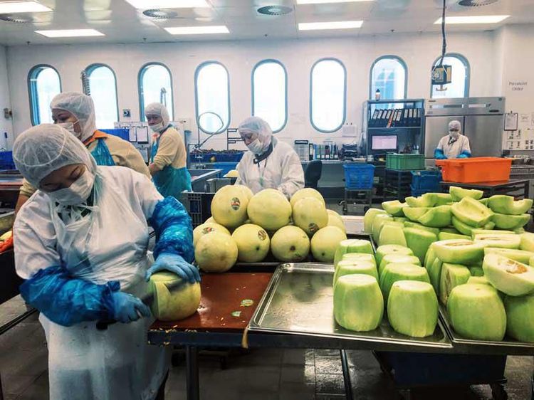 Kesibukan Dapur Pesawat Terbesar di Dunia, Masak 80 Ribu Makanan Tiap Hari