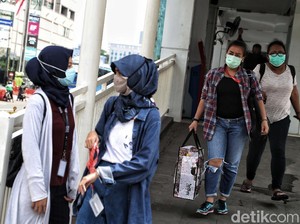 BNPB Imbau Semua Orang Ambil Jarak 1 Meter agar Tak Tertular Corona