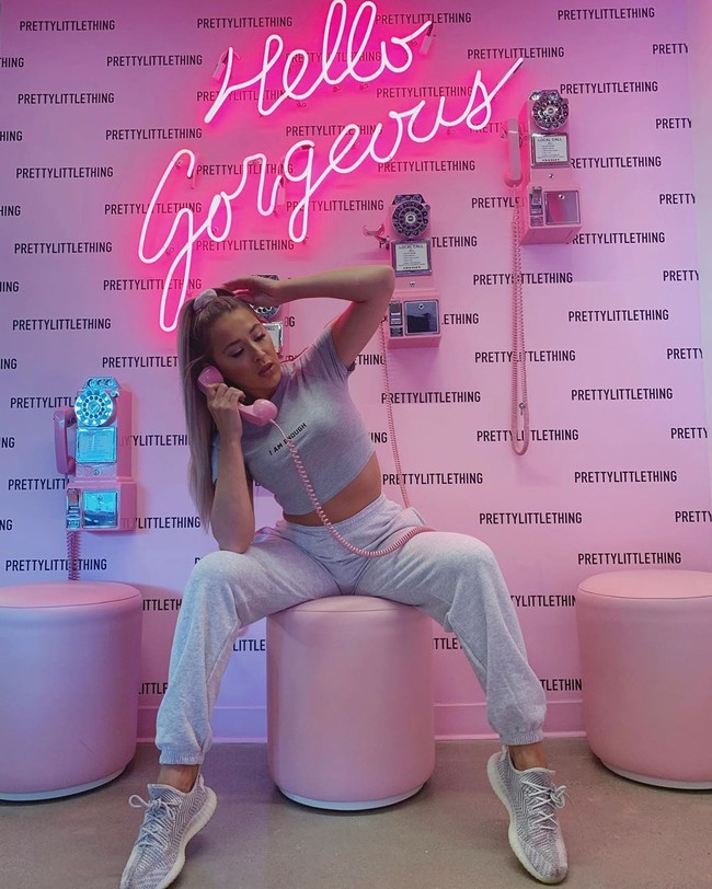 Penampilan Samantha itu banyak mendapatkan kritikan. Banyak yang mencibir aksinya tersebut hanya untuk mencari perhatian. Foto: Instagram