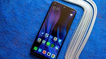 Hadir dengan layar berukuran 6,67 inch. Foto: Android Central