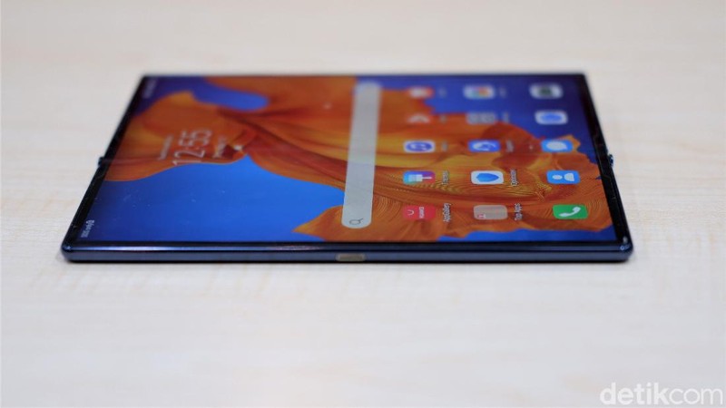 Huawei Mate XS