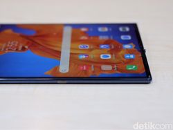 Menggenggam Ponsel Sultan Harga Rp 38 Juta dari Huawei
