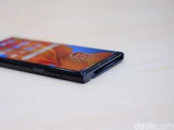 Menggenggam Ponsel Sultan Harga Rp 38 Juta dari Huawei