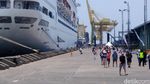 Ditolak Surabaya, Kapal Pesiar Columbus Berlabuh di Semarang