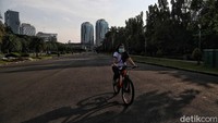 Menurut Anies penutupan tempat wisata dilakukan untuk meminimalkan kegiatan warga di ruang terbuka. Tujuannya adalah untuk mencegah penyebaran virus corona. 