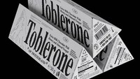 Toblerone juga dikreasikan oleh Kunel Gaur ini. Merek cokelat dunia ini memiliki rasa yang lezat. Kardusnya yang ikonik pun dibuat menjadi hitam-putih saja. Foto: Istimewa