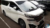 Kejagung Sita 2 Mobil Mewah Milik Heru Hidayat