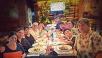 Momen Seru Thalita Latief Bersama Keluarga dan Teman Saat Makan Bareng