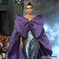 Sebastian Gunawan menampilkan koleksi terbarunya di acara Fashion Nation 2020, di Senayan City, Jakarta. Kamis [12/3/2020]. Foto: Mohammad Abduh/Wolipop.