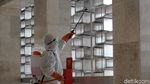 Melihat Proses Sterilisasi Masjid Istiqlal untuk Cegah Corona