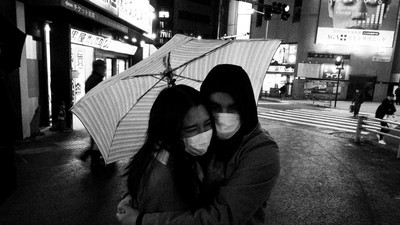 Pandemi Corona di Tokyo Dalam Bingkai Foto Hitam Putih