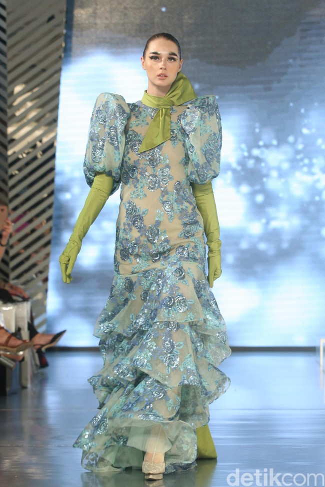 Sebastian Gunawan menampilkan koleksi terbarunya di acara Fashion Nation 2020, di Senayan City, Jakarta. Kamis [12/3/2020]. Foto: Mohammad Abduh/Wolipop.