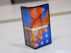 Menggenggam Ponsel Sultan Harga Rp 38 Juta dari Huawei