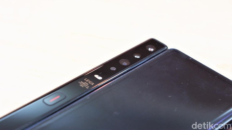 Huawei Mate XS