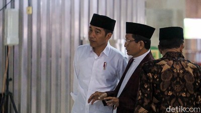 Tangkal Corona, Jokowi Pantau Sterilisasi Masjid Istiqlal