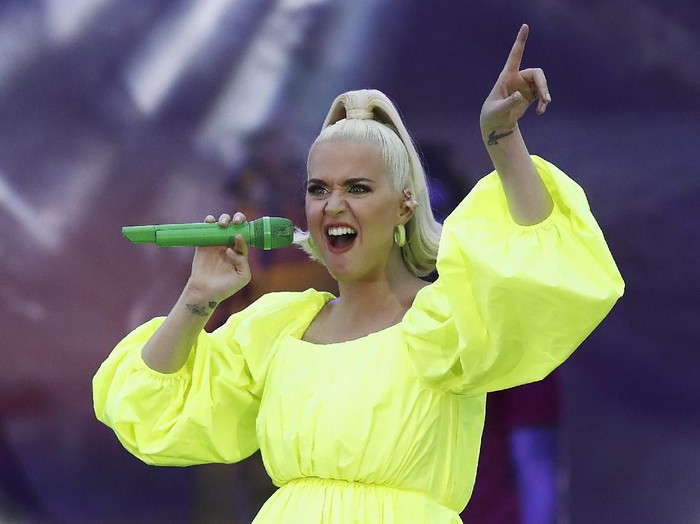 BRIGHT, AUSTRALIA - MARCH 11: Katy Perry performs on March 11, 2020 in Bright, Australia. The free Fight On concert was held for for firefighters and communities recently affected by the devastating bushfires in Victoria. (Photo by Daniel Pockett/Getty Images)
