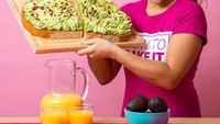 Avocado toast yang merupakan menu sarapan populer pun dibuat oleh Yolanda Gampp sebagai illusion cake yang persis aslinya. Foto: Instagram @yolanda_gampp
