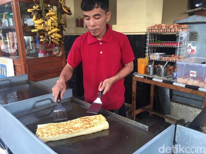Roti john di Kedai Kaji Osing