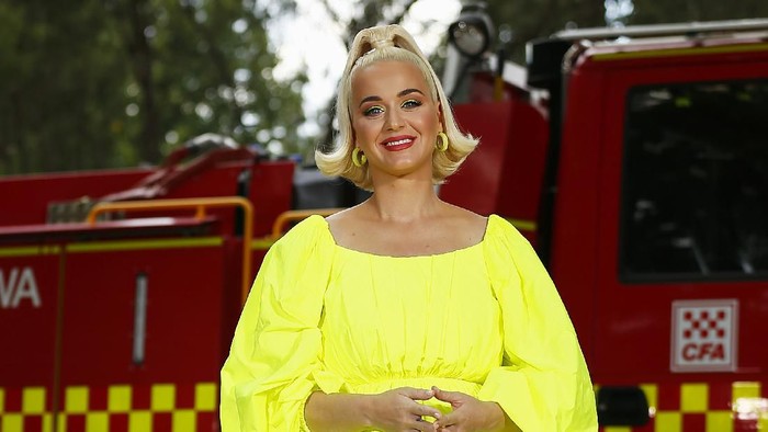 Katy Perry BRIGHT, AUSTRALIA - MARCH 11: Katy Perry poses for a selfie on March 11, 2020 in Bright, Australia. The free Fight On concert was held for for firefighters and communities recently affected by the devastating bushfires in Victoria. (Photo by Daniel Pockett/Getty Images)