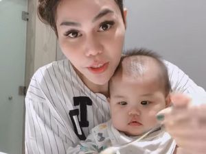 Galau Soal Rumah Tangga DJ Butterfly Punya Banyak Momen Makan Bareng Si Kecil