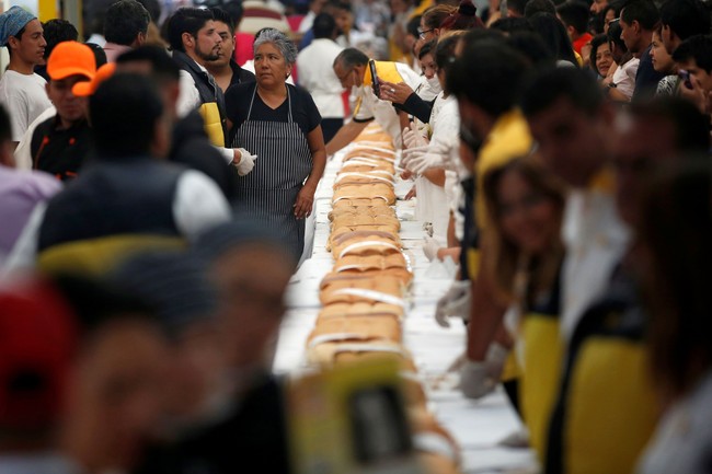 Wow! Inilah Rekor Sandwich Terpanjang hingga Termahal di Dunia