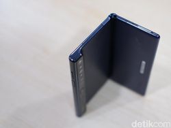 Menggenggam Ponsel Sultan Harga Rp 38 Juta dari Huawei