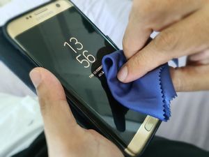 Cara Bersihkan Ponsel untuk Cegah Virus Corona