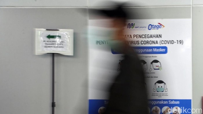 WHO telah umumkan wabah corona sebagai pandemi. Meski telah memperketat pengawasan guna cegah corona, Indonesia belum berencana melakukan lockdown.