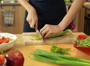 Memasak Jadi Kegiatan Menyenangkan Saat Social Distancing