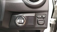 Sementara pada Toyota Agya 2020, satu hal menarik yang bisa ditemui adalah penyematan fitur engine start stop button pada varian TRD Sportivo. Fitur yang biasa disebut keyless itu sebelumnya sudah diterapkan pada Toyota Rush dan Avanza Veloz generasi terbaru.Foto: Instagram @indra_fathan